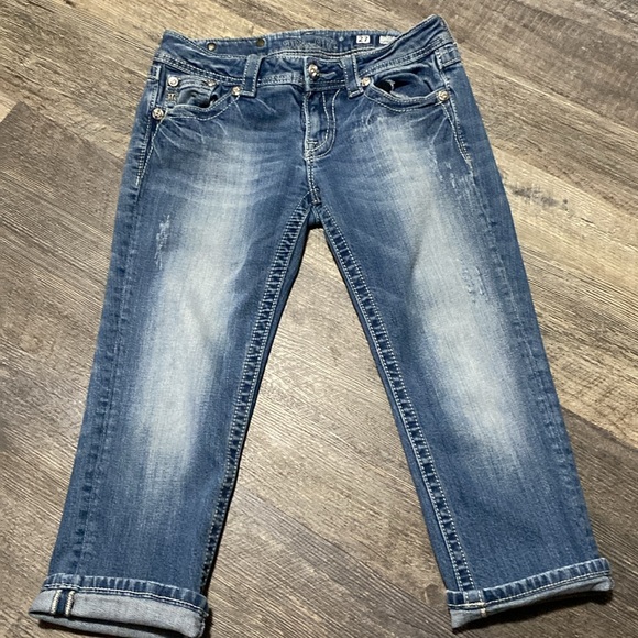 Miss Me Capris - Picture 3 of 14